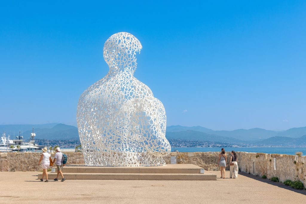 Il Nomade vicino al Port Vauban